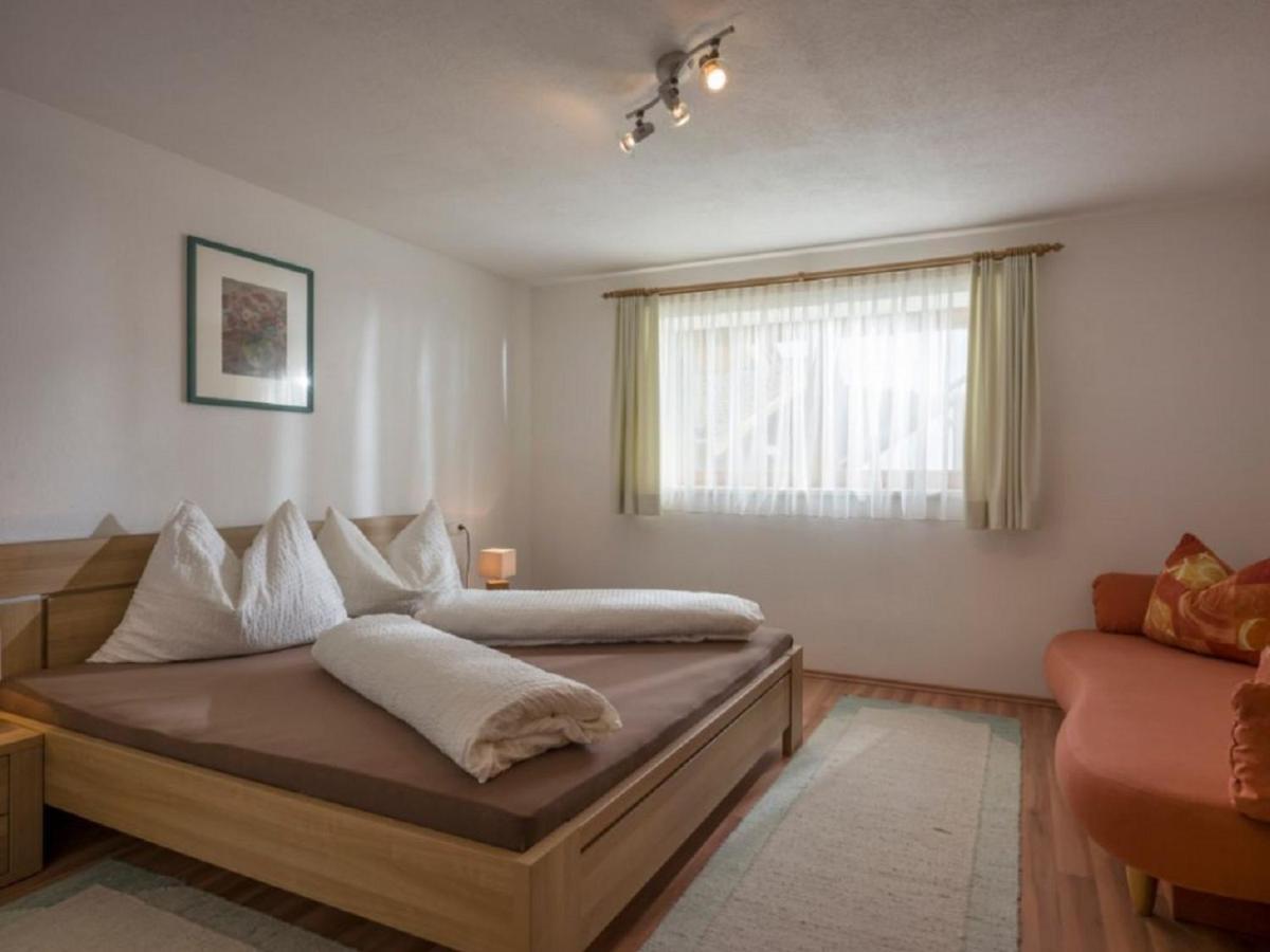 Gaestehaus Schwaiger - Wiesenweg Kössen Pokoj fotografie